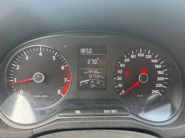 VOLKSWAGEN POLO – Image 8