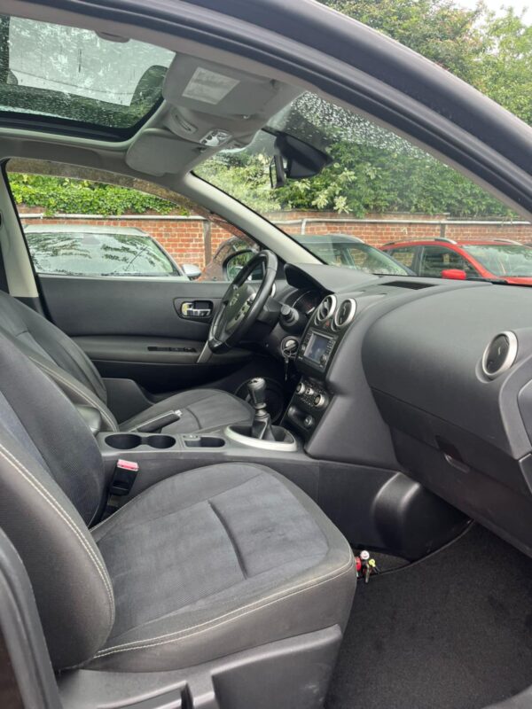 NISSAN QASHAQI – Image 14