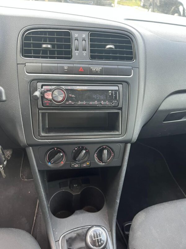 VOLKSWAGEN POLO – Image 9