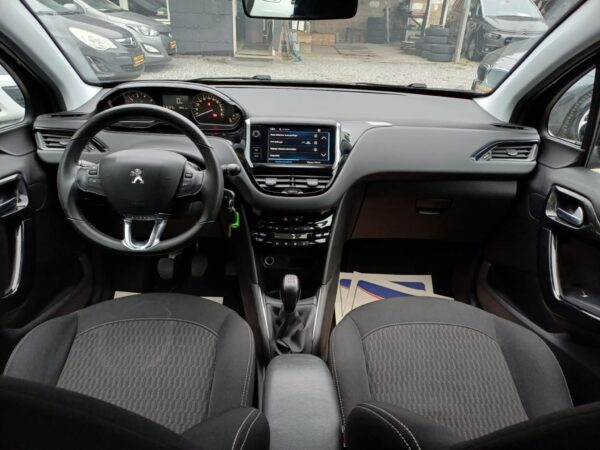 PEUGEOT   208 – Image 10