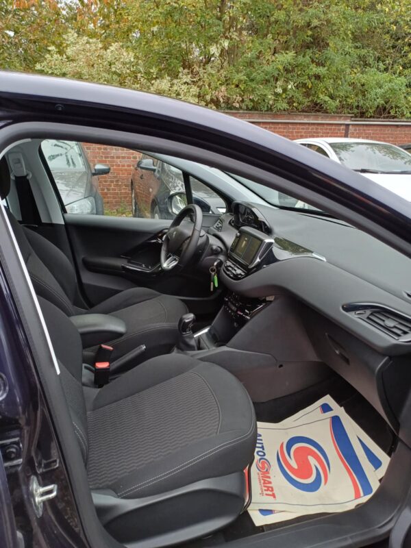 PEUGEOT   208 – Image 14
