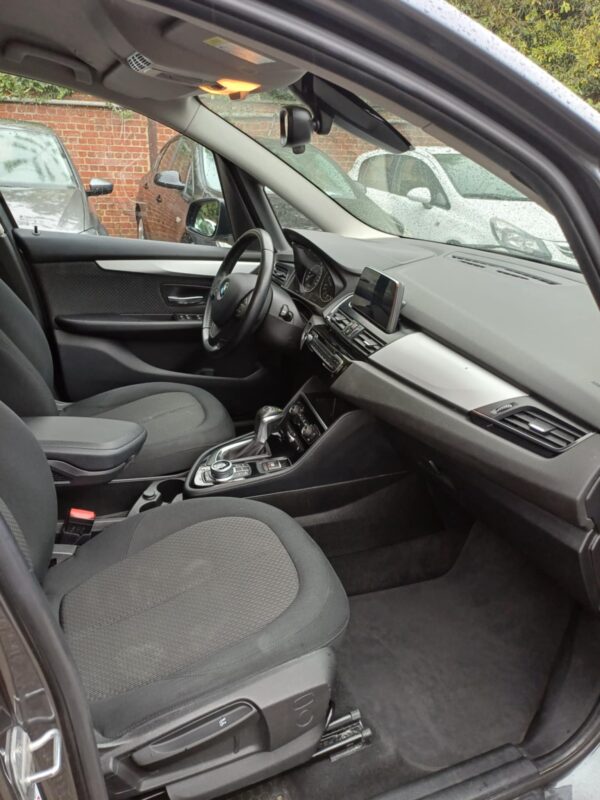 BMW 216D – Image 15