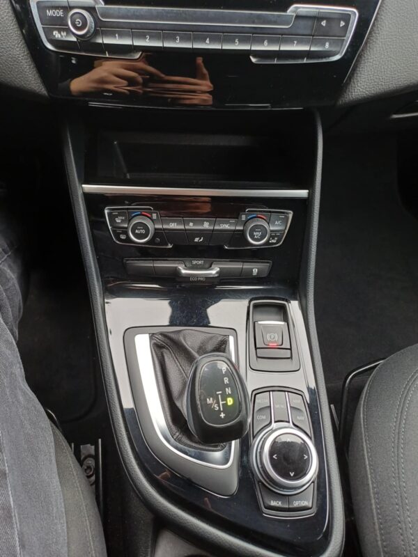 BMW 216D – Image 13