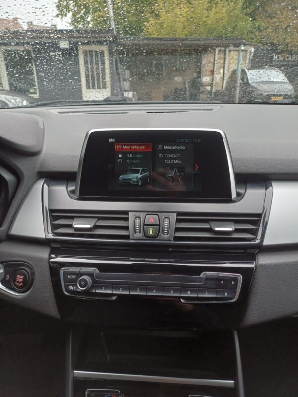 BMW 216D – Image 12