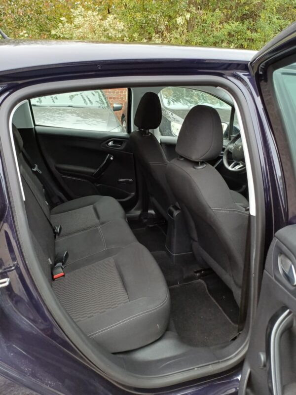 PEUGEOT   208 – Image 15